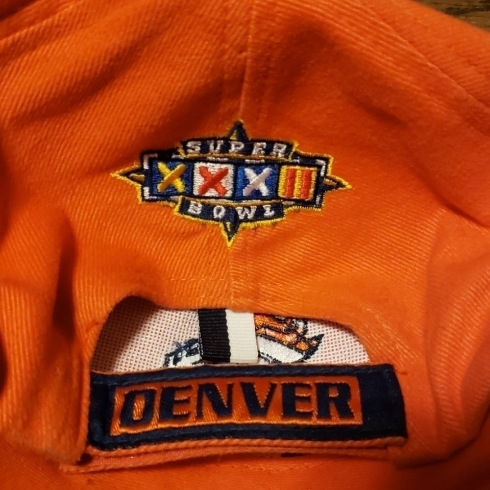 Vintage Denver Broncos Super Bowl XXXII Hat - Picture 2 of 4